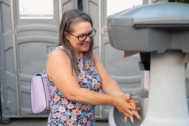 Best Portable restroom trailer rental  in Maumelle, AR